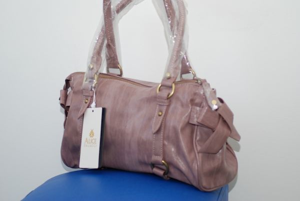 Bolsa de couro ecólogico roxo claro da Alice Palucci