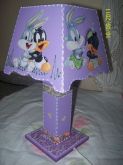Abajur lilás Looney Tunes